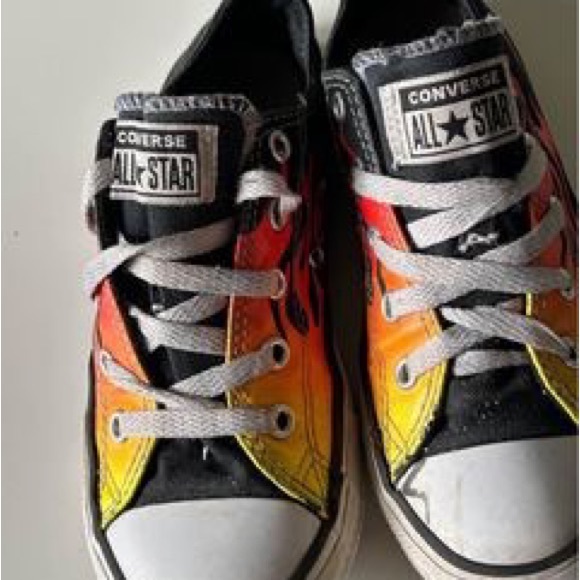 CONVERSE All Stars youth size 1 flaming shoes - Picture 3 of 6
